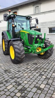 Traktor John Deere 5125R - 8