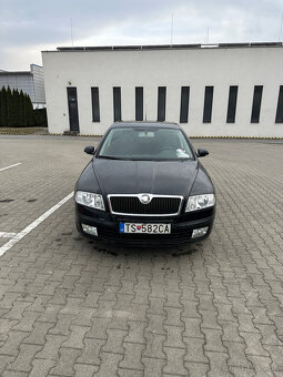 Predám škoda octavia 2 1.6 FSI 2005 - 8