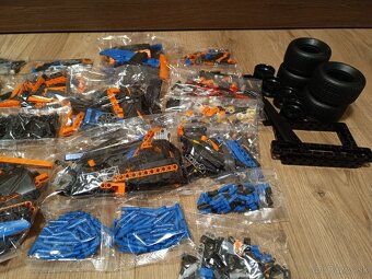 LEGO Technic Pretekárske auto McLaren Formula 1™ 42141 - 8