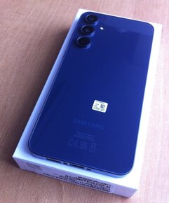 Samsung - 8