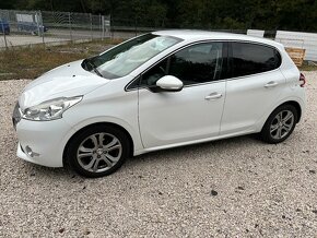 Peugeot 208 1.6 e-HDi Allure automat 6st - 8