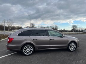 Škoda Superb Combi 3.6 FSI V6 4x4 Elegance DSG - 8