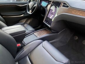 TESLA Model X 75D Gullwing - 8