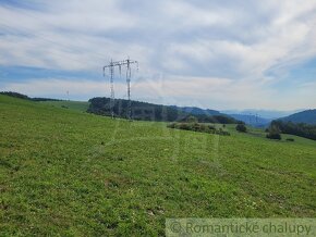 Rekreačný pozemok na odľahlej samote s výhľadom nad obcou - 8