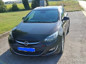 Opel astra sport tourer r.v.2015 - 8