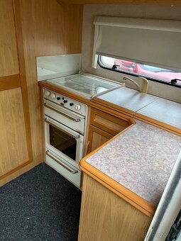 2001 swift challenger 400se   karavan dovoz gb anglicko - 8