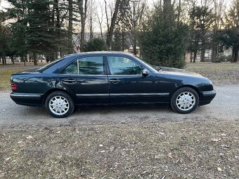 Mercedes E W210 E 220cdi Elegance - 8