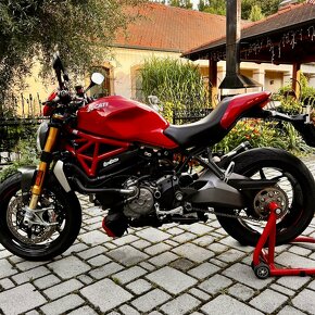 Ducati Monster 1200S - 8