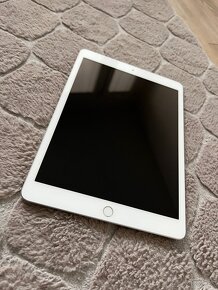 iPad 7.gen., 32GB - 8