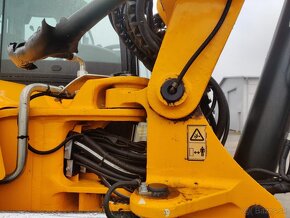 Kolový otočný bagr JCB 110 WT. T4 - 8