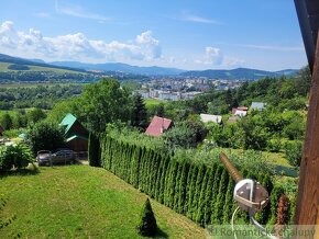 Chata s veľkým pozemkom na vyvýšenom mieste s nádherným vý - 8