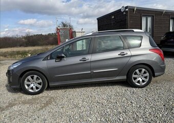 Peugeot 308 2,0 SW HDI PANORAMA 7MÍST nafta manuál 100 kw - 8