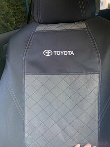 Toyota Rav 4 hybrid potahy - 8