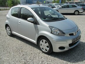 Toyota Aygo 1.0 - 8