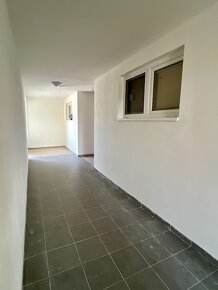 1 - izb. byt novostavba Polygón, 41m2, garáž.parkovanie - 8