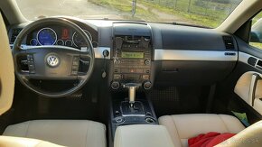 VW Touareg  3,0 TDI - 8