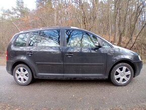 Volkswagen Touran 1.9 tdi DSG - 8