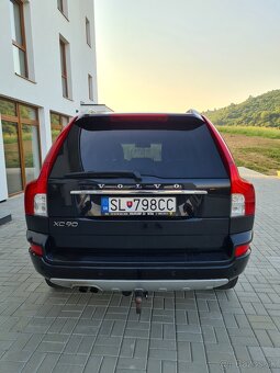 Volvo XC90 2.4 D5 7 miestne - 8