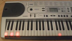 Výukové klávesy Casio LK 45 (svítící klapky) - 8