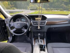 Mercedes E220 - 8