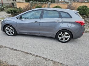 Hyundai i30 CW - 8