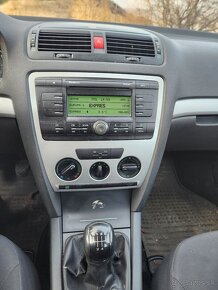 Predam škodu octavia 2 1.9tdi 77kw 292tis km 2005 - 8