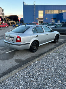 Octavia I benzín 1,4 44 kw RV 2000 - 8