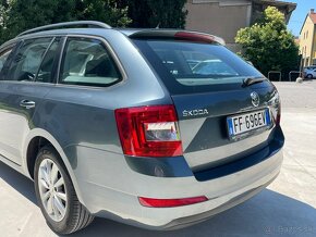 ŠKODA OCTAVIA COMBI 2.0 TDI.DSG - 8