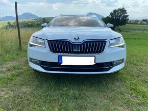 Škoda Superb Combi 2.0TDI 110kW DSG - 8