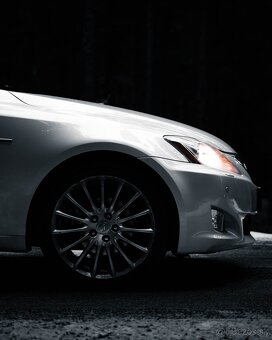 LEXUS IS220D Fsport - 8