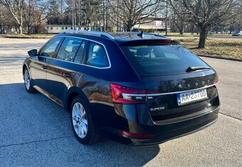 Predám Škoda Superb combi 3 facelift 2020 matrix - 8