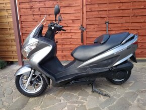 Suzuki Burgman 125 rok 2008  . - 8