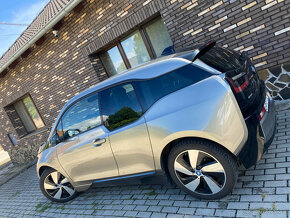 Predám BMW i3 - 8