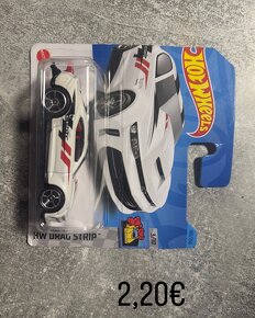 Hot Wheels - 8