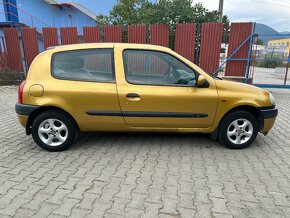 Renault Clio 1.2 RL - 8