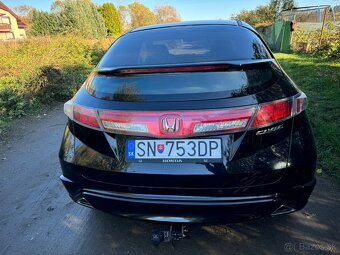 Honda Civic 1.8 VTEC GT 103 kW 6MT - 8