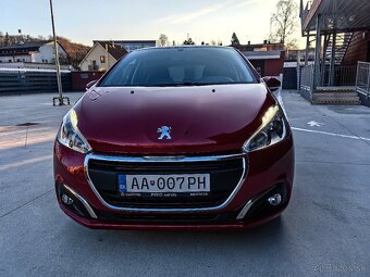 Peugeot 208 1.2. PureTech - 8