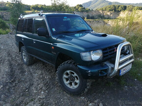 Mitsubishi Pajero wagon - 8