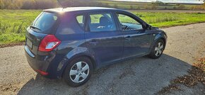 Kia ceed 1,6 crdi - 8