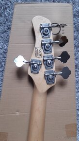 Basgitara Sire Marcus Miller V9 Swamp Ash 5 - 8