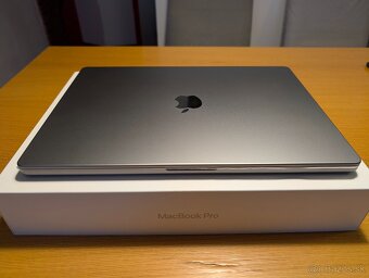 MacBook Pro M2 Max 16", 64GB RAM, 1TB SSD, záruka - 8