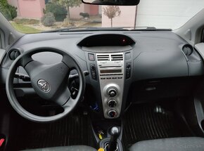 Toyota Yaris -1.0   59,00KW 2006 - 8