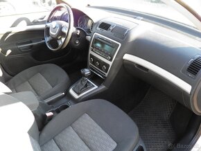 Škoda Octavia 1.6 TDI CR DPF Elegance DSG - 8