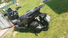 Honda ADV 350 - 8