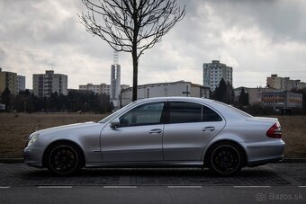 Mercedes-Benz E 500 4MATIC - 8