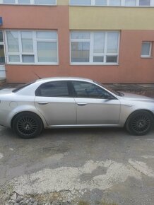 Alfa romeo 159 - 8