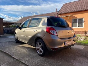 Renault Clio 1.2i - 8