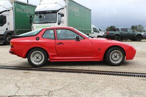 Porsche 924 - 8