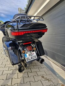 Harley Davidson Road Glide Ultra - 8