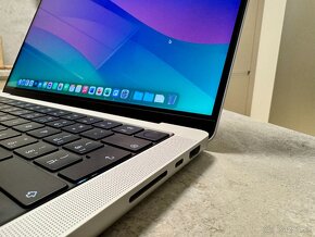 Apple Macbook PRO 14.2" s M1 Pro čipom - 100% STAV - 8